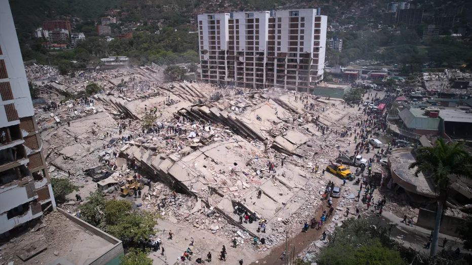 Venezuelan Earthquake Death Toll Hits 920; US Rescuers Race Against Critical Survival Window