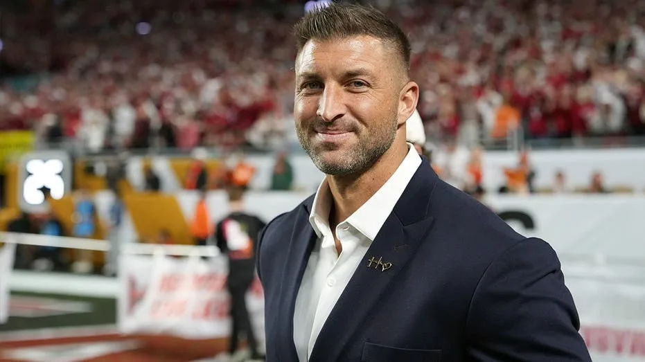 Unusual Keepsake: Fan Secures Tim Tebow Autograph on Taxidermied Alligator at Fanatics Fest