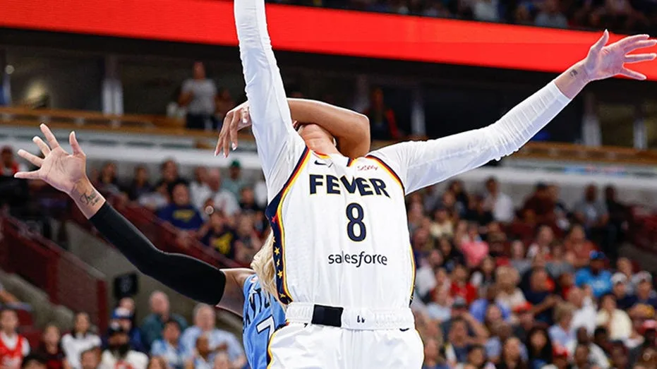 Sophie Cunningham Reacts to DiJonai Carrington's Flagrant Foul, 'White Privilege' Post
