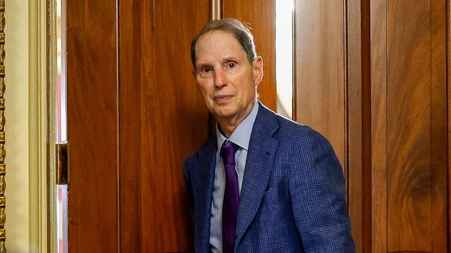 Senator Wyden's Proposed Data Center Tax Draws Criticism Over Potential Consumer Costs