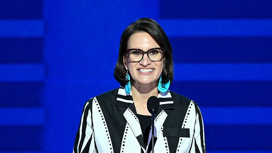 Progressive Candidate Secures Key Senate Primary Victory in Minnesota, Challenging Party Establishment