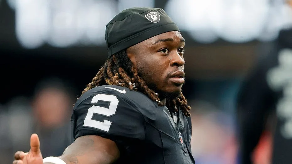 Las Vegas Raiders Running Back Ashton Jeanty Sustains Apparent Leg Injury During Practice