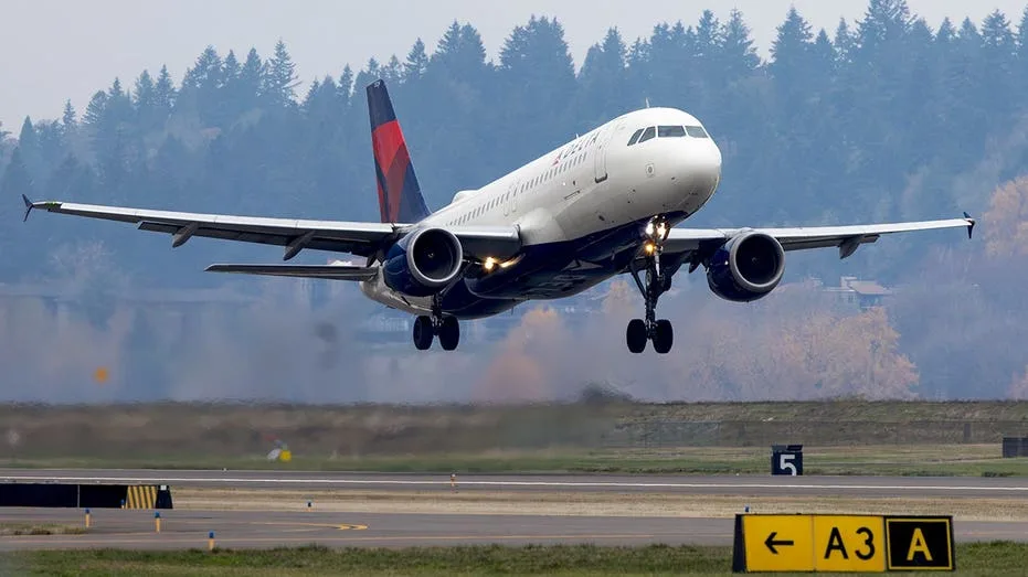 Delta Flight Returns After Pilot Medical Emergency Onboard
